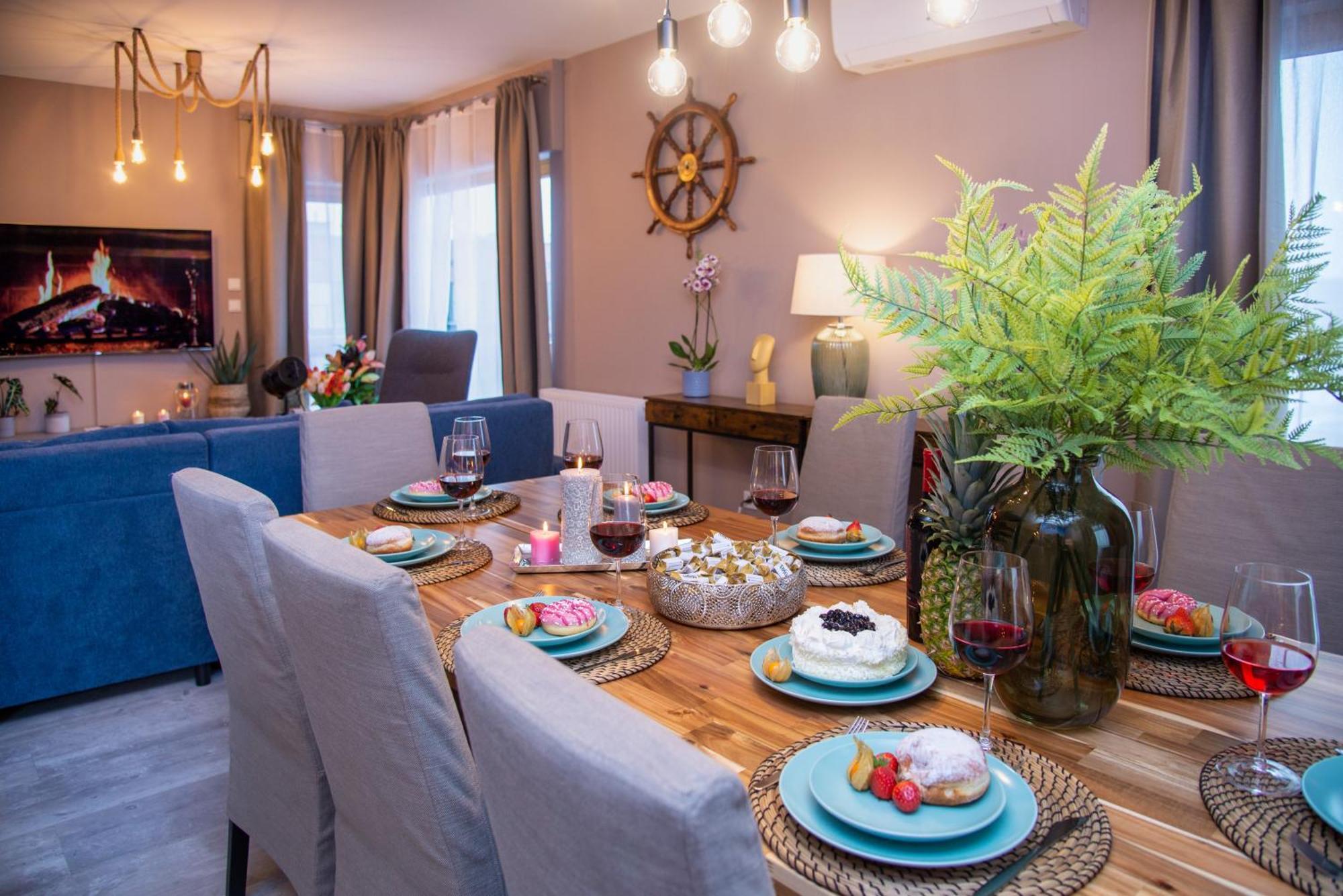 Premium 4 Rooms Apartment กดัญสก์ ภายนอก รูปภาพ